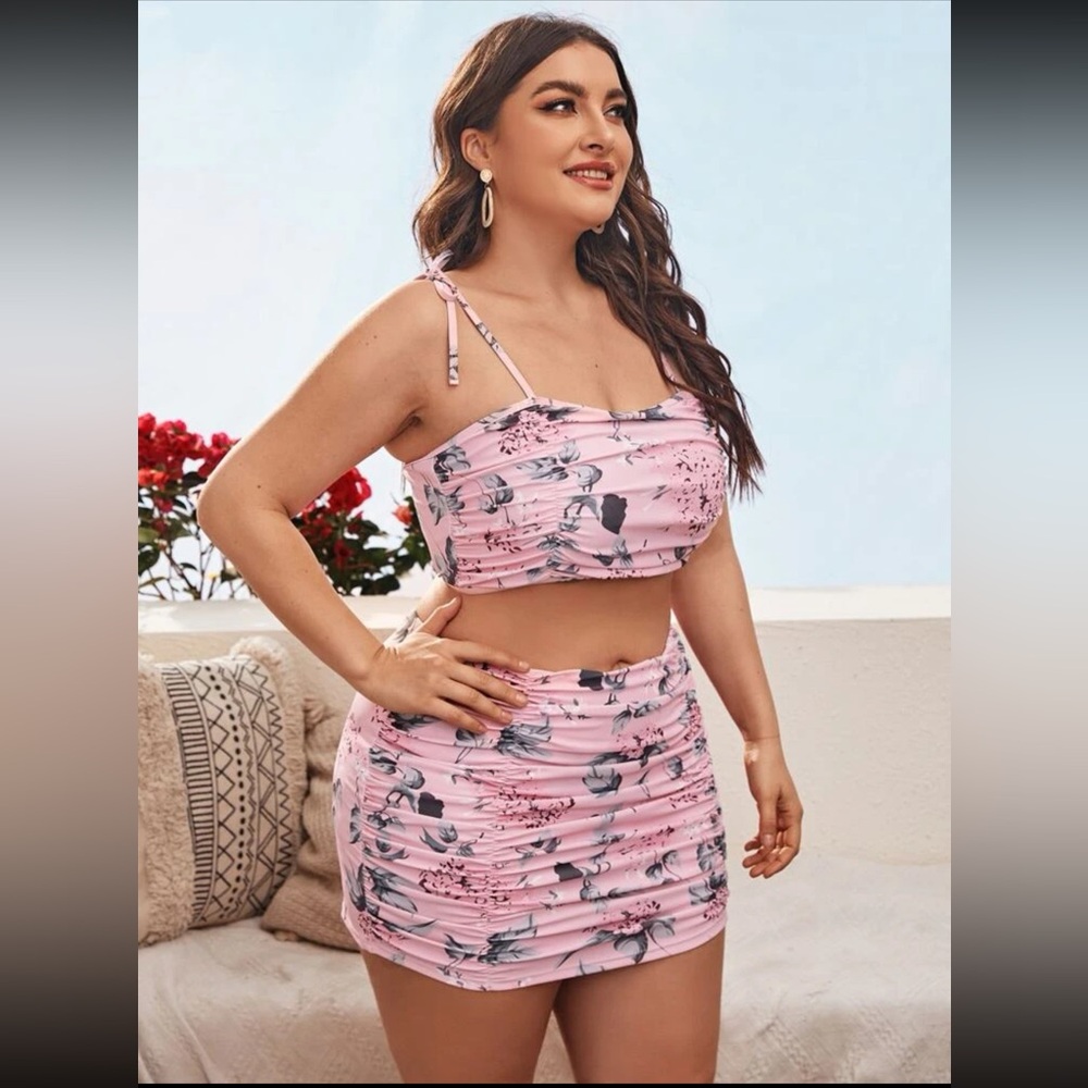 NWT SHEIN 2XL(16) Plus Floral Ruched Bikini Swimsuit